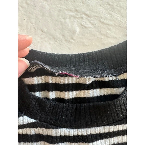 Bundle of 2 Striped Cropped Tee - Picture 4 of 10